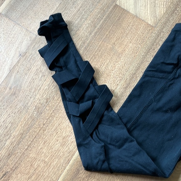 Athleta ballet style black leggings with ribbon design on calves small🖤🩰🎀 - Picture 2 of 7
